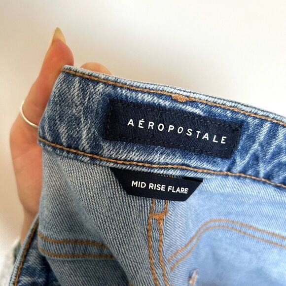 Aeropostale Womens Mid-rise Flare Jeans Size 14 Cotton Casual Light Wash Blue - Picture 3 of 16